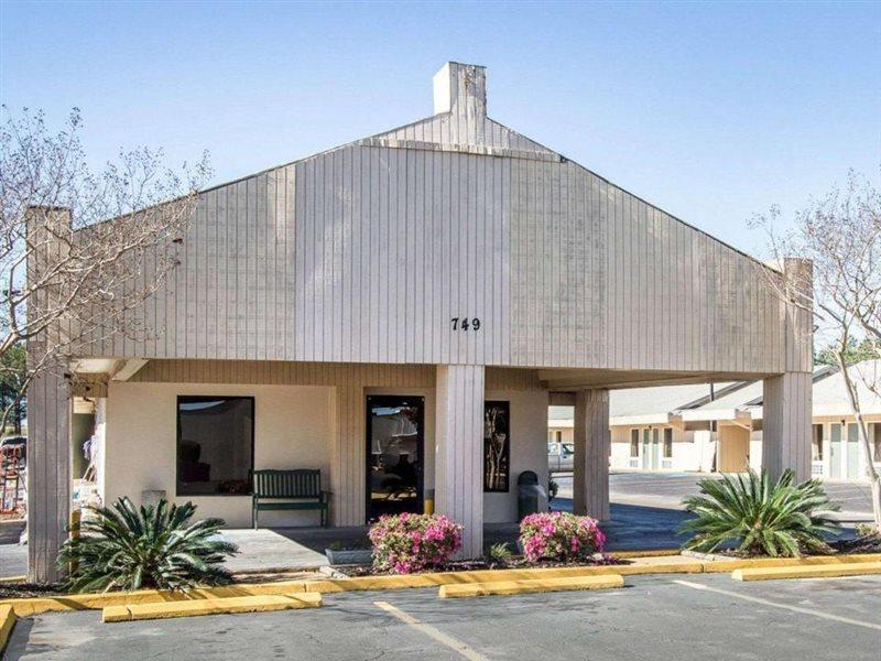 Rodeway Inn & Suites Brookhaven Extérieur photo