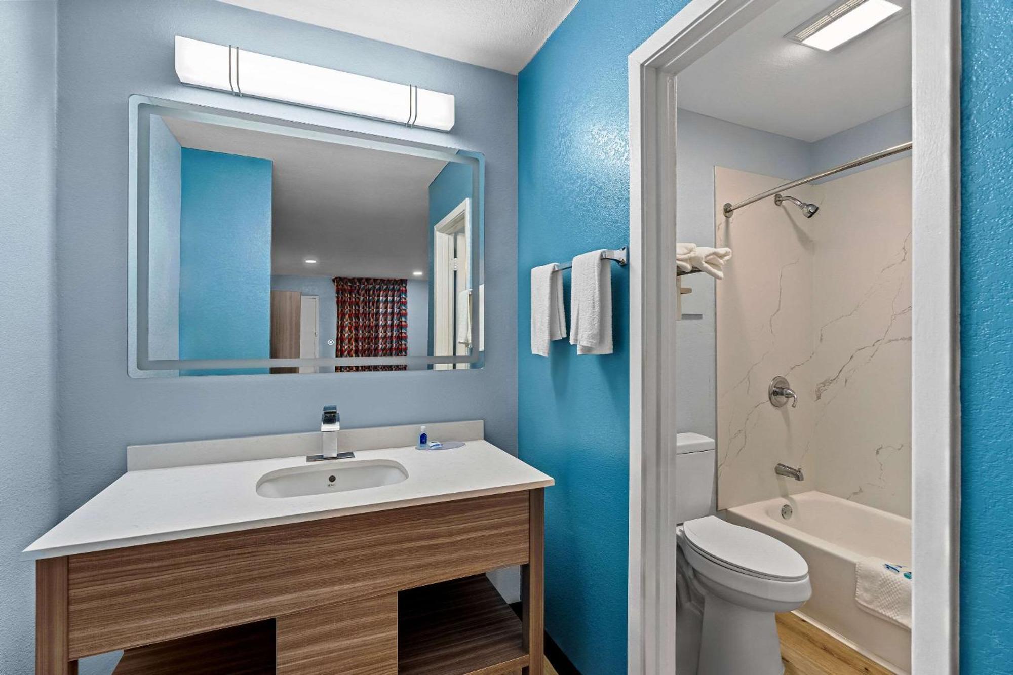 Rodeway Inn & Suites Brookhaven Extérieur photo