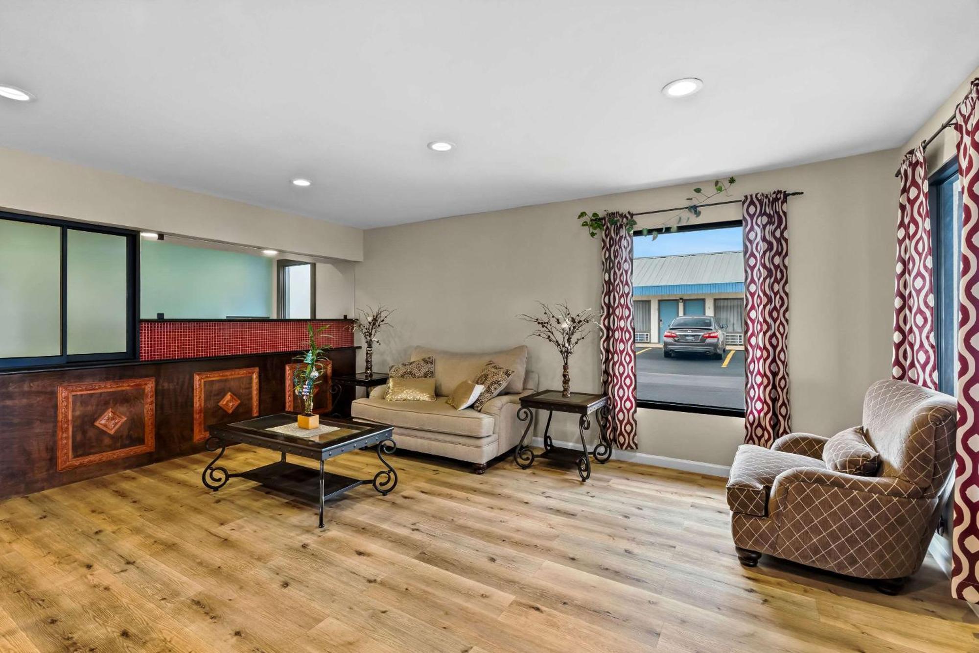 Rodeway Inn & Suites Brookhaven Extérieur photo