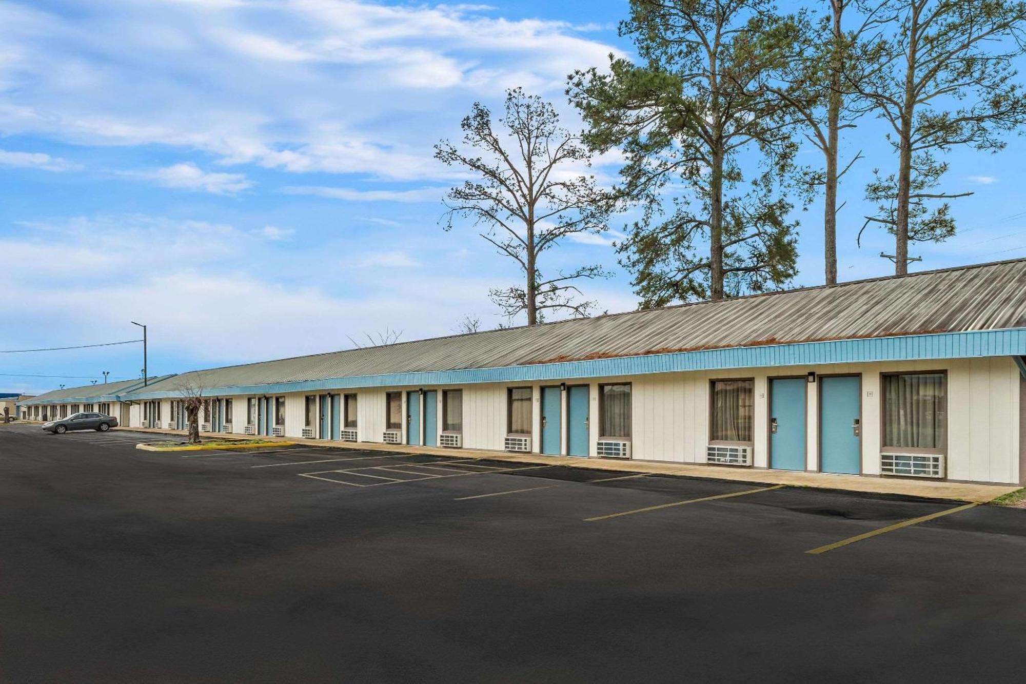Rodeway Inn & Suites Brookhaven Extérieur photo