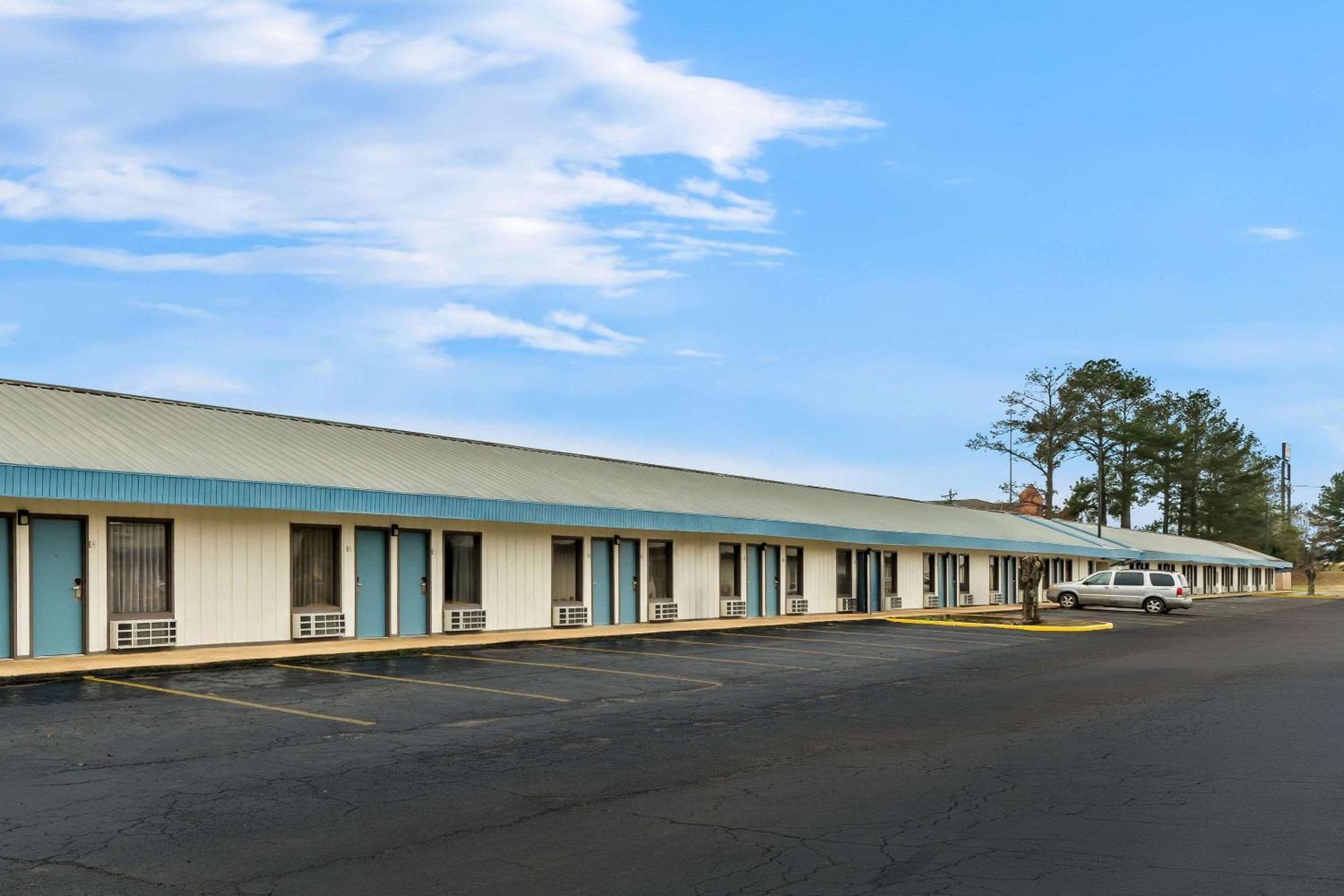 Rodeway Inn & Suites Brookhaven Extérieur photo